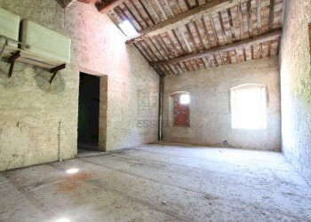 vendesi rustico da ristrutturare luccaIMG_0078.JPG - Casale Guamo 34A, Capannori - photo 10