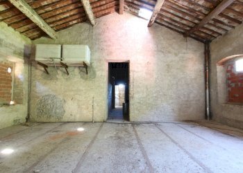 vendesi rustico da ristrutturare luccaIMG_0073.JPG - Casale Guamo 34A, Capannori - photo 11