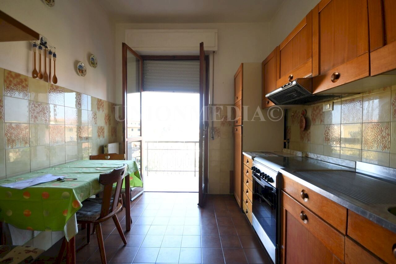 10.jpg - Quadrilocale Via Paolo Diana, Sarzana - foto 3