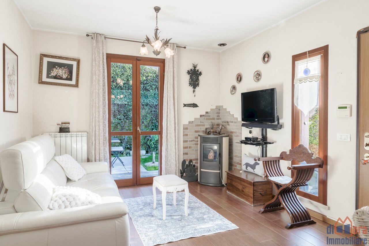 DSC07092-HDR.jpg - Villa Trifamiliare VIA TORMINI 34 A, Gavardo - foto 3