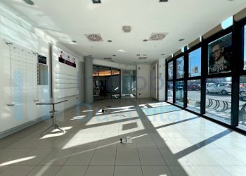 IMMAGINE02-ink.jpeg - Commercial Premises Bologna - photo 2