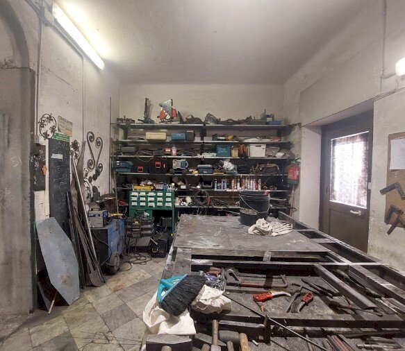 4.jpg - Locale Commerciale all'asta Via Piero Pinetti 88-90R, Genova (zona Marassi) - foto 3