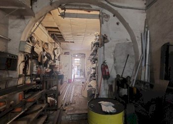 9.jpg - Commercial Premises at auction Via Piero Pinetti 88-90R, Genova (neighborhood Marassi) - photo 8