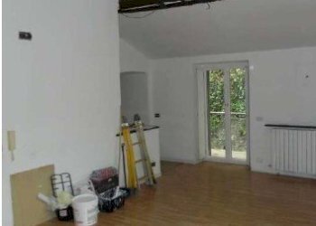 6.jpg - Mansarda Via Ponterotto 80, Genova (zona Marassi) - foto 6