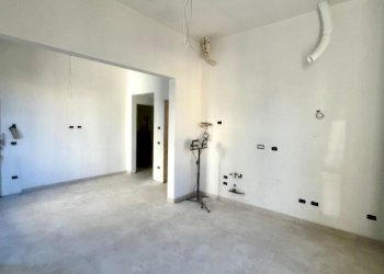 WhatsApp Image 2025-11-10 at 16.36.26 (4).jpeg - Trilocale Via Brunetto Latini, Firenze - foto 4