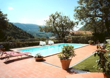 piscina - Villa Viale Fratelli Cervi, Prato - foto 2