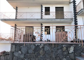 008.JPG - Casa indipendente via Vincenzo Ricca, Catania - foto 8