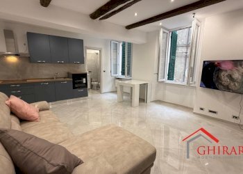 1.0 zonagiorno.jpg - Trilocale VIA PAGLIA 20, Genova (zona Sestri Ponente) - foto 3