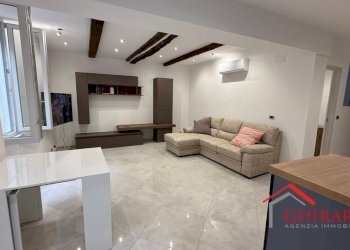 1.1 zonagiorno.jpg - Trilocale VIA PAGLIA 20, Genova (zona Sestri Ponente) - foto 4