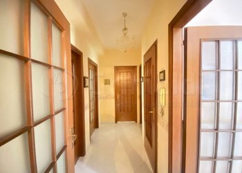 6 corridoio.JPG - Trilocale Giugliano in Campania - foto 6