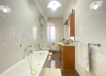 10 bagno 1.JPG - Trilocale Giugliano in Campania - foto 10