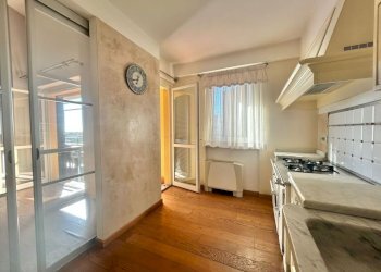 cbb8b393-2920-4341-81b5-8cf9d414ecf0.jpg - Attico Sarzana - foto 26