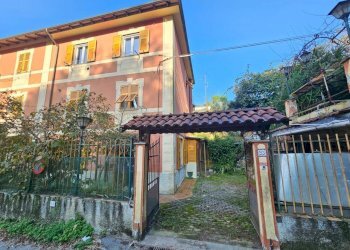 Stabile (2).jpg - Appartamento Via campomorone 93, Genova (zona Pontedecimo) - foto 1