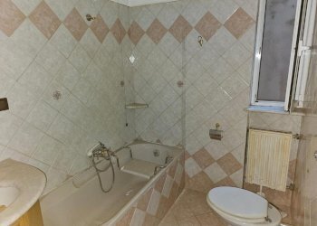 Bagno (4).jpg - Appartamento Via campomorone 93, Genova (zona Pontedecimo) - foto 17