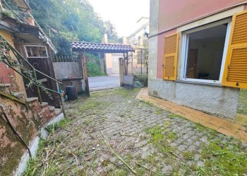 Giardino (5).jpg - Appartamento Via campomorone 93, Genova (zona Pontedecimo) - foto 25