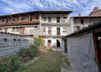 Semi-detached house via perosio, Caravino - photo 1