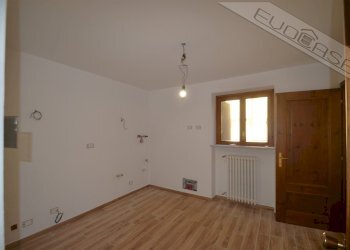 Bilocale Via Umberto l 67, Fenestrelle - foto 4