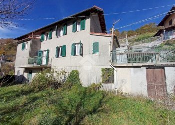 Independent house Località Vallecalda, Savignone - photo 1