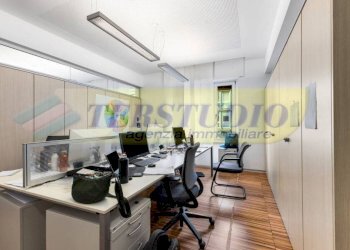 Foto 2 - Office Viale Alcide de Gasperi, Almenno San Salvatore - photo 2