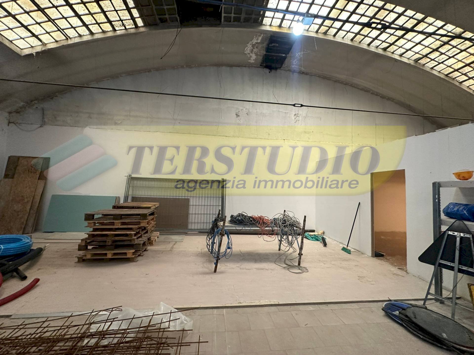 Foto 3 - Warehouse Via Indipendenza
SNC, Calco - photo 3