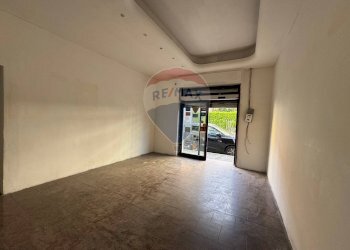 Stanza vuota - Negozio Via Cardinale Ferrari
 
72-74, Rho - foto 9