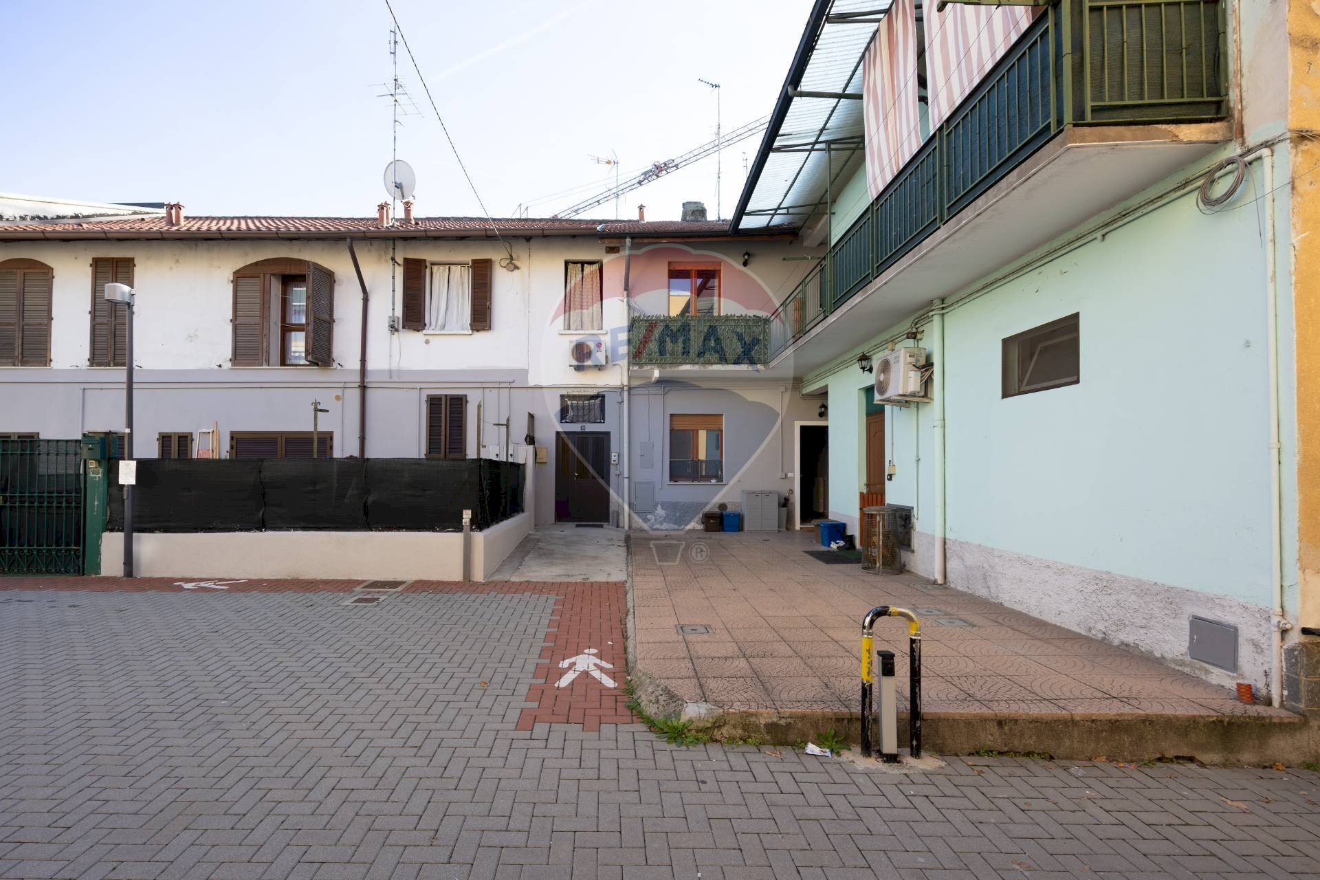 Edificio all\'aperto - Two-room apartment via reali
 
68, Paderno Dugnano - photo 3