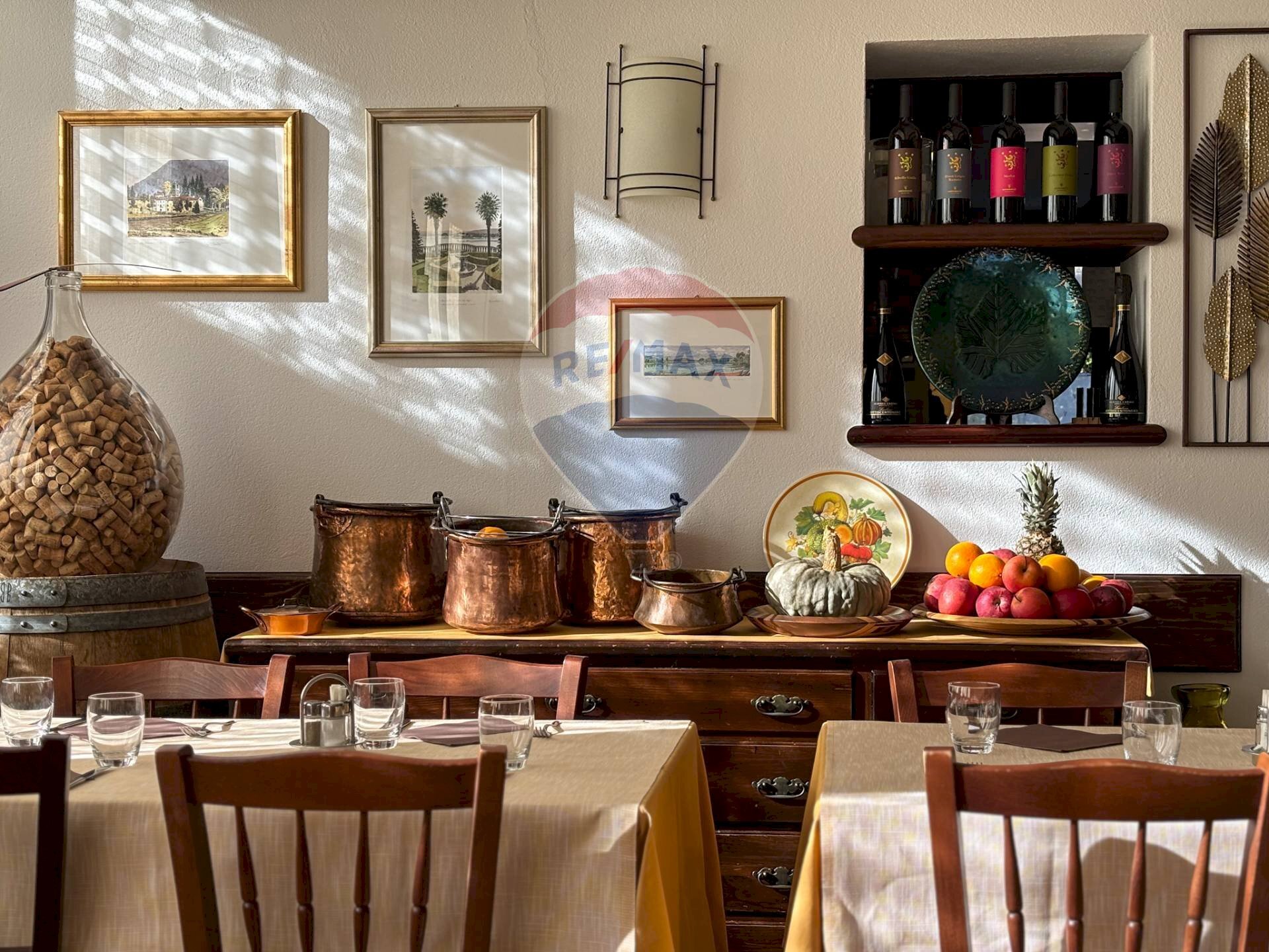 Sala da pranzo - Attività Commerciale VIA PORRO
 
8, Induno Olona - foto 3