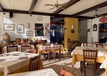 Sala da pranzo - Attività Commerciale VIA PORRO
 
8, Induno Olona - foto 2