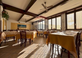 Sala da pranzo - Attività Commerciale VIA PORRO
 
8, Induno Olona - foto 8