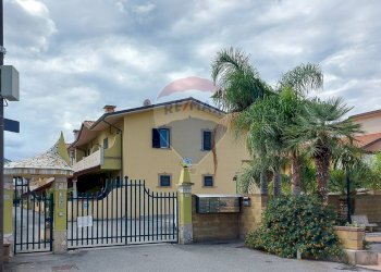 Casa all\'aperto - Trilocale Via Gaspare Amodeo
 
94, Oliveri - foto 1