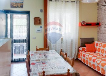 Sala da pranzo - Trilocale Via Gaspare Amodeo
 
94, Oliveri - foto 5