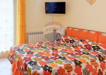 Camera / camera da letto - Trilocale Via Gaspare Amodeo
 
94, Oliveri - foto 8