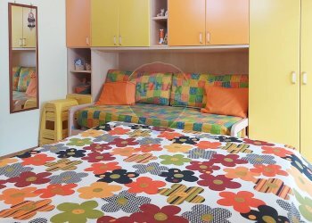 Camera / camera da letto - Trilocale Via Gaspare Amodeo
 
94, Oliveri - foto 10