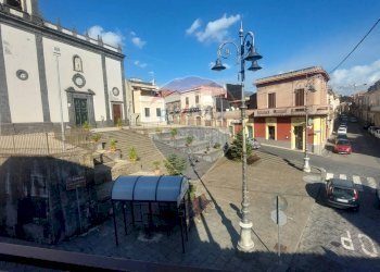 Edificio all\'aperto - Trilocale Corso Ara di Giove
 
273, Pedara - foto 1