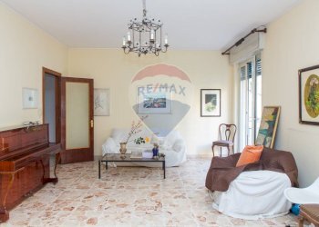 Soggiorno - Appartamento via federico ciccaglione
 
10, Catania - foto 2