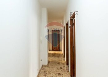 Hall / corridoio - Appartamento via federico ciccaglione
 
10, Catania - foto 16