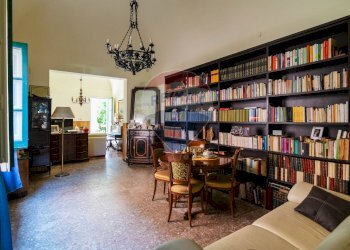 Sala da pranzo - Casa semi indipendente Via Firenze
 
11, Nicolosi - foto 1