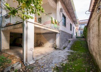 Edificio all\'aperto - Casa semi indipendente Via Firenze
 
11, Nicolosi - foto 7