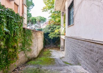 Giardino - Casa semi indipendente Via Firenze
 
11, Nicolosi - foto 20