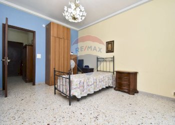 Camera / camera da letto - Three-room apartment Via Francesco Cilea
 
3, San Giovanni la Punta - photo 8