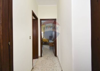 Hall / corridoio - Three-room apartment Via Francesco Cilea
 
3, San Giovanni la Punta - photo 24