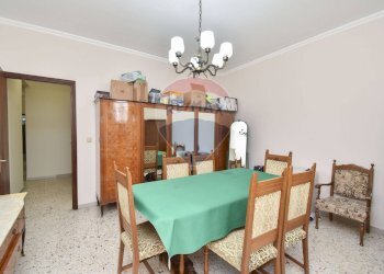 Sala da pranzo - Three-room apartment Via Francesco Cilea
 
3, San Giovanni la Punta - photo 26