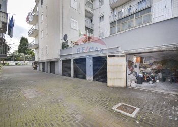 Edificio all\'aperto - Three-room apartment Via Francesco Cilea
 
3, San Giovanni la Punta - photo 36