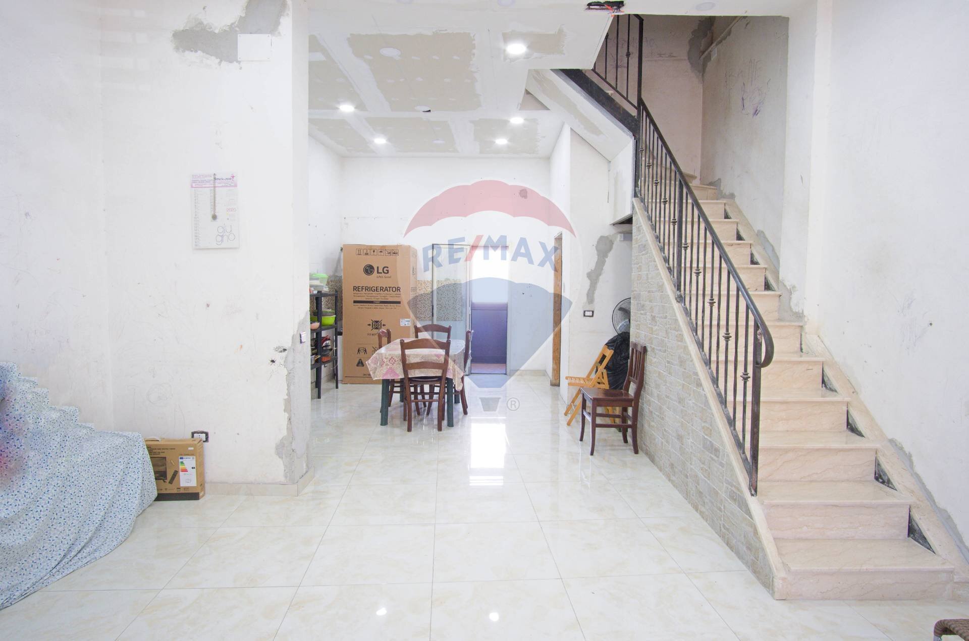 Scale - Casa indipendente Via Villaglori
 
57, Catania - foto 1