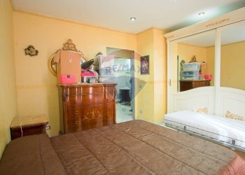 Camera / camera da letto - Casa indipendente Via Villaglori
 
57, Catania - foto 31