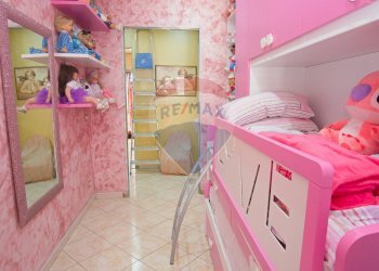 Camera / camera da letto - Casa indipendente Via Villaglori
 
57, Catania - foto 35