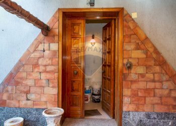 Scale - Casa semi indipendente Via Sardegna
 
53, Misterbianco - foto 2