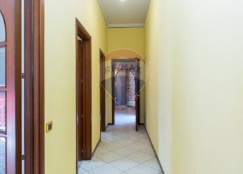 Hall / corridoio - Casa semi indipendente Via Sardegna
 
53, Misterbianco - foto 4
