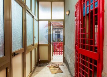 Hall / corridoio - Casa semi indipendente Via Sardegna
 
53, Misterbianco - foto 26