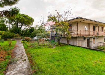 Giardino - Villa Via Bologna
 
17, Mascalucia - foto 2